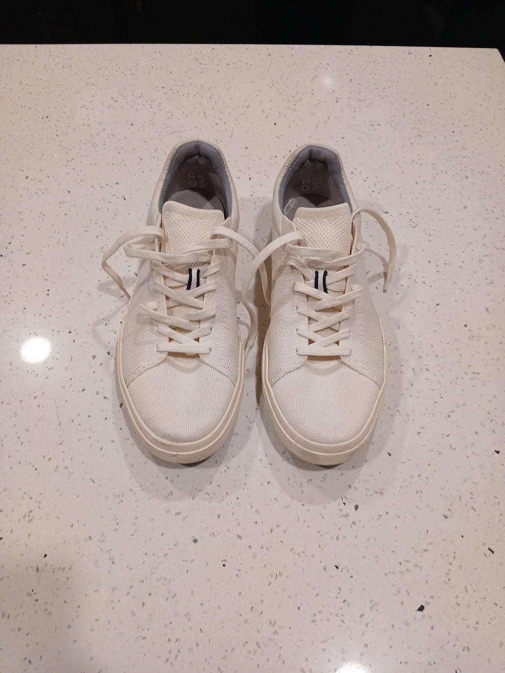 Rothys Shoes Mens 11 Womens 12.5 RS02 Sneakers White Mesh Lace Up Casual Low Top
